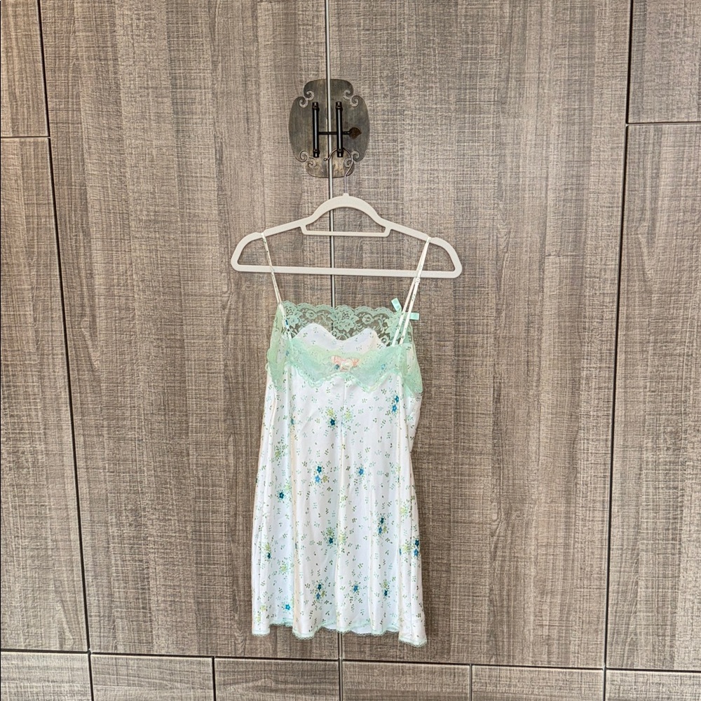 Victoria's Secret Floral Lace Trim Slip Dress‎ - Picture 7 of 12